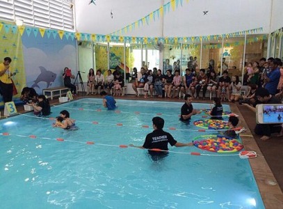 baby swimming family games_highlight 4