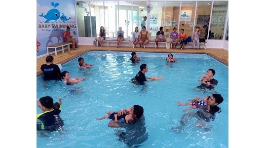 baby swimming thailand_21.4.16