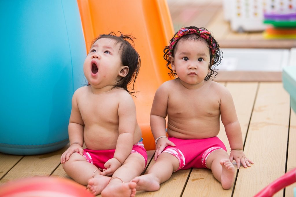 10.การเตรียมตัวก่อนลงว่ายน้ำสำหรับเด็กเล็ก Baby Swimming